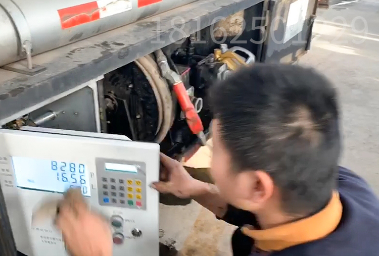 油罐車車載加油機